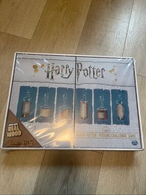 Harry Potter Potions Challenge Game - White and Blue Boxed Game